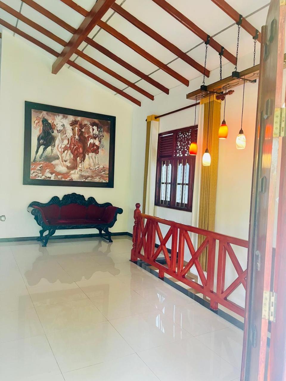 White Horse Hotell Hikkaduwa Eksteriør bilde