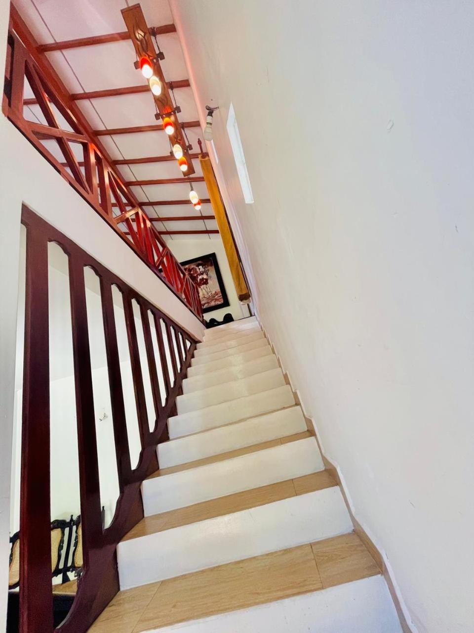 White Horse Hotell Hikkaduwa Eksteriør bilde