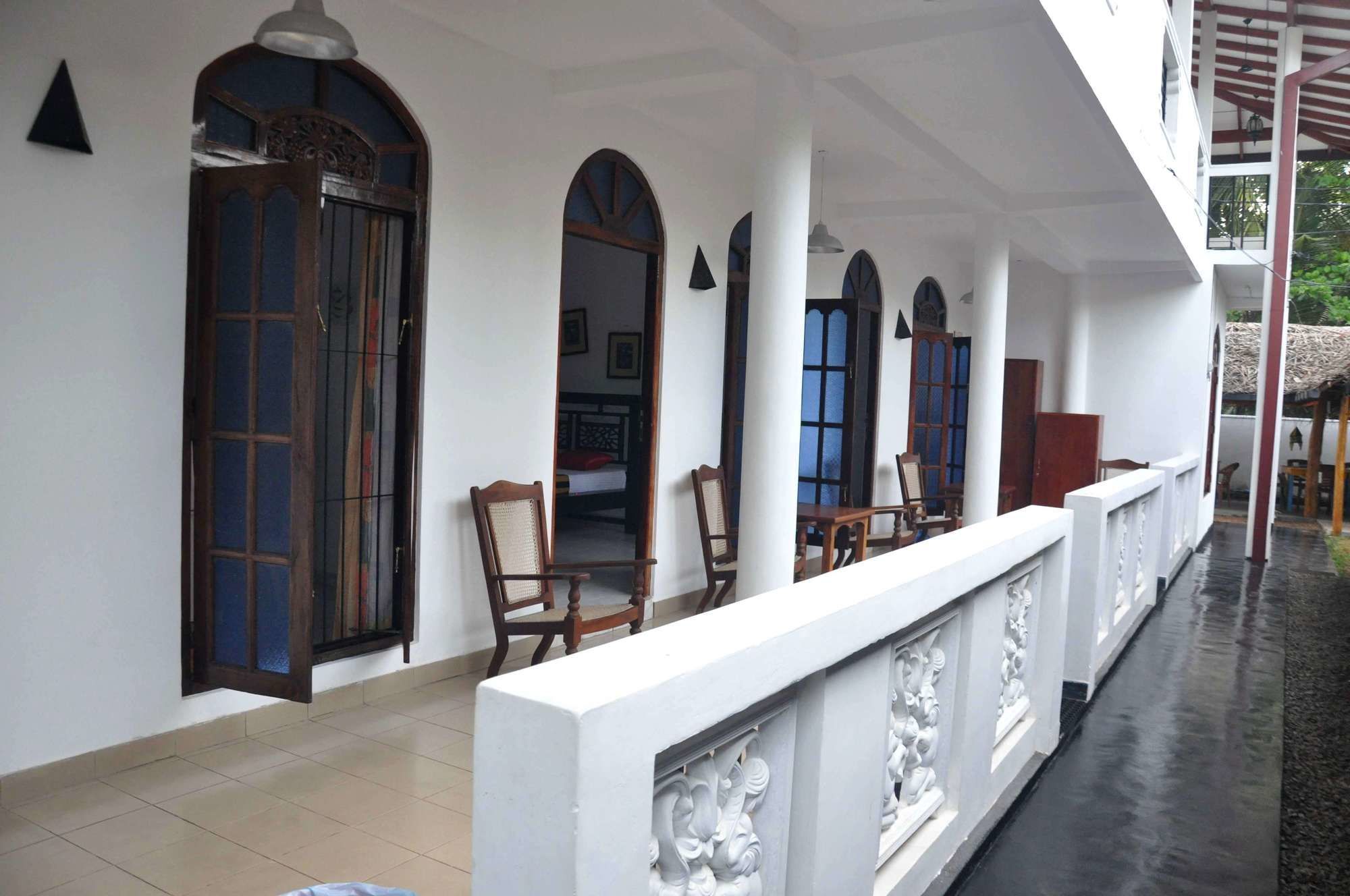 White Horse Hotell Hikkaduwa Eksteriør bilde