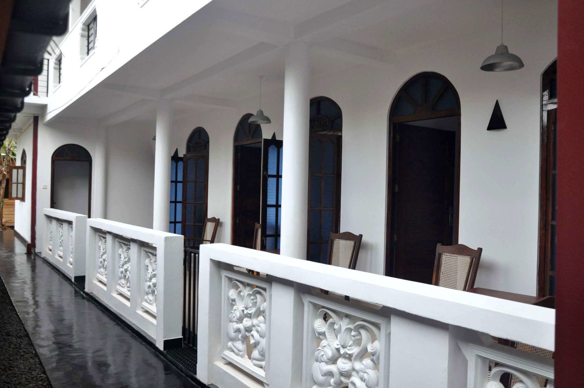 White Horse Hotell Hikkaduwa Eksteriør bilde